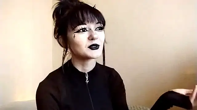 Snapshot of SmilingPatent chatting on February 2026 01:10:01 PM SmilingPatent online show from February 2026 01:10:01 PM