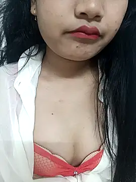 EliraMoon online show from March 2026 04:45:01 PM