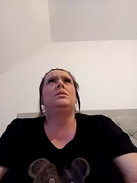 louisa36 online show from April 2026 06:36:01 PM