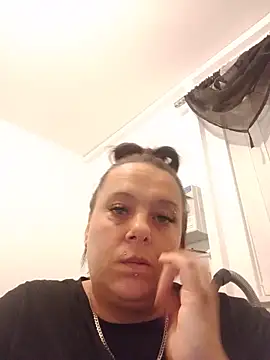 louisa36 online show from June 2026 09:20:02 PM
