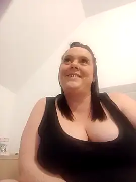 louisa36 online show from February 2026 09:59:02 PM