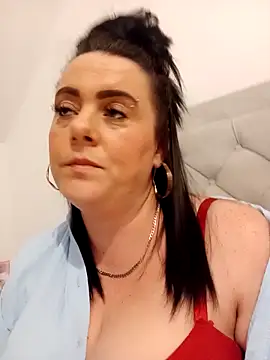 louisa36 online show from February 2026 10:41:02 PM