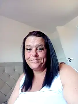 louisa36 online show from April 2026 09:16:01 AM