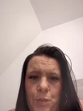 louisa36 online show from February 2026 10:51:02 PM