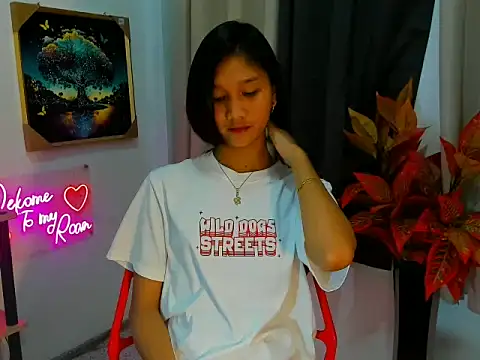 littlemikay online show from February 2026 06:11:01 AM