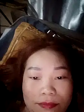 Snapshot of Miesi-c2clove chatting on February 2026 12:14:01 PM Miesi-c2clove online show from February 2026 12:14:01 PM