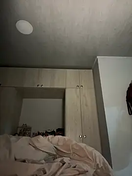 Snapshot of RachelWeisz_ chatting on February 2026 10:15:01 AM RachelWeisz online show from February 2026 10:15:01 AM