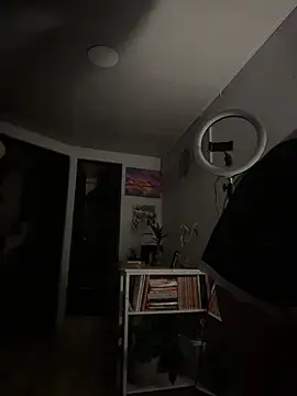 Snapshot of RachelWeisz_ chatting on February 2026 10:35:02 AM RachelWeisz online show from February 2026 10:35:02 AM