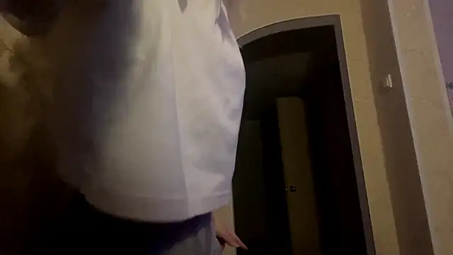 Snapshot of UrrKitty chatting on February 2026 02:47:01 PM UrrKitty online show from February 2026 02:47:01 PM