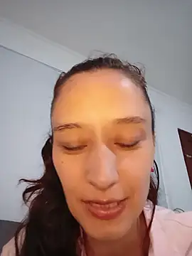 Aurabloom 1 online show from April 2026 06:03:01 PM