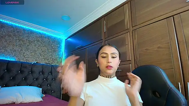 Snapshot of sarah_escobarr chatting on February 2026 01:18:01 PM sarah escobarr online show from February 2026 01:18:01 PM