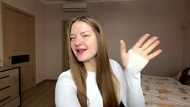 Snapshot of Milayouknow chatting on February 2026 07:18:02 AM Milayouknow online show from February 2026 07:18:02 AM