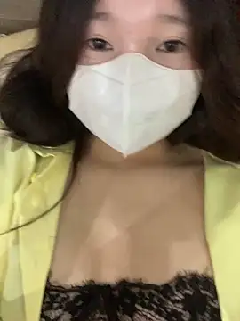 Rin-yiyi online show from February 2026 03:18:02 AM