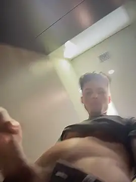 Snapshot of Eros_lee chatting on June 2026 10:18:02 PM Eros lee online show from June 2026 10:18:02 PM