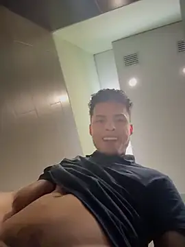 Snapshot of Eros_lee chatting on May 2026 09:56:01 PM Eros lee online show from May 2026 09:56:01 PM