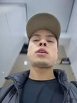 Snapshot of Eros_lee chatting on March 2026 05:09:02 PM Eros lee online show from March 2026 05:09:02 PM
