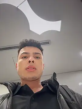 Snapshot of Eros_lee chatting on March 2026 07:02:02 PM Eros lee online show from March 2026 07:02:02 PM