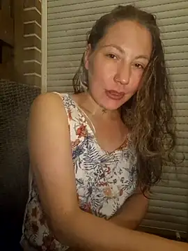 Lolahottele online show from June 2026 10:21:02 PM