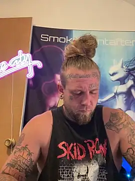 Snapshot of Smokebluntafterblunt chatting on June 2026 03:18:01 PM Smokebluntafterblunt online show from June 2026 03:18:01 PM