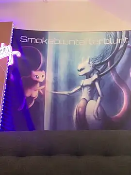 Snapshot of Smokebluntafterblunt chatting on April 2026 12:06:02 PM Smokebluntafterblunt online show from April 2026 12:06:02 PM