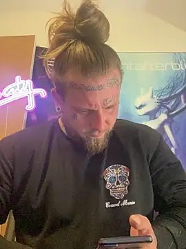 Smokebluntafterblunt online show from May 2026 10:35:01 AM