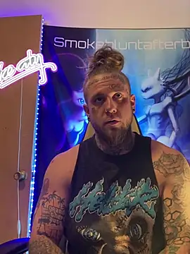 Snapshot of Smokebluntafterblunt chatting on March 2026 01:17:02 AM Smokebluntafterblunt online show from March 2026 01:17:02 AM