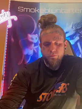 Snapshot of Smokebluntafterblunt chatting on March 2026 01:50:01 AM Smokebluntafterblunt online show from March 2026 01:50:01 AM