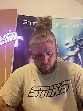 Snapshot of Smokebluntafterblunt chatting on June 2026 10:01:02 AM Smokebluntafterblunt online show from June 2026 10:01:02 AM