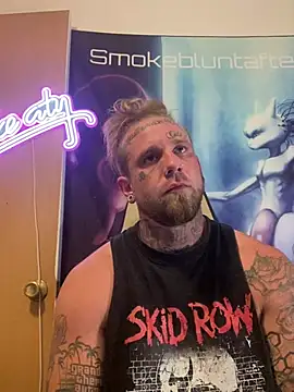Snapshot of Smokebluntafterblunt chatting on June 2026 01:11:02 AM Smokebluntafterblunt online show from June 2026 01:11:02 AM