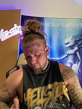 Snapshot of Smokebluntafterblunt chatting on March 2026 01:51:02 PM Smokebluntafterblunt online show from March 2026 01:51:02 PM