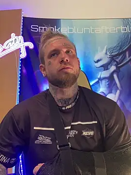 Snapshot of Smokebluntafterblunt chatting on March 2026 06:44:02 PM Smokebluntafterblunt online show from March 2026 06:44:02 PM