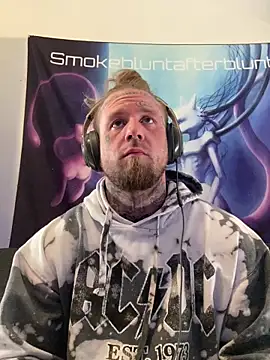 Smokebluntafterblunt online show from May 2026 10:35:01 PM