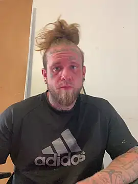 Snapshot of Smokebluntafterblunt chatting on July 2026 11:33:02 PM Smokebluntafterblunt online show from July 2026 11:33:02 PM