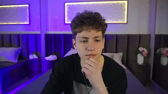 StefanBev online show from March 2026 07:48:01 PM