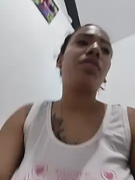 Snapshot of sandra_rey_ chatting on July 2026 05:23:02 AM sandra rey online show from July 2026 05:23:02 AM