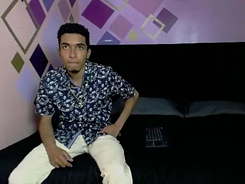 RickeyngySweet online show from February 2026 07:57:01 PM