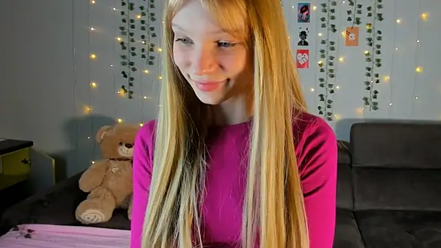 Kiracute18 online show from March 2026 05:17:02 PM