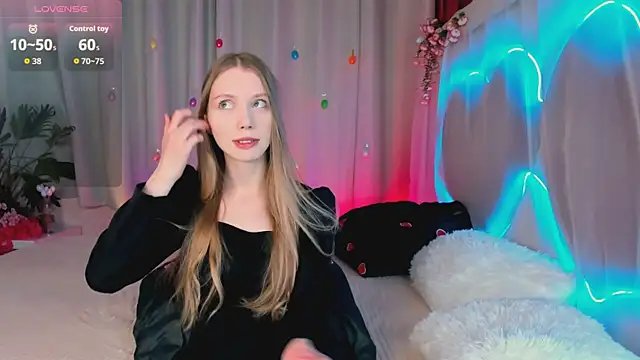 lada2k4 online show from April 2026 05:20:01 AM