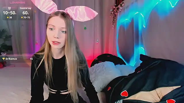 lada2k4 online show from April 2026 05:47:01 AM