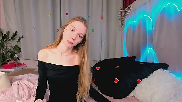 Snapshot of lada2k4 chatting on June 2026 05:12:02 AM lada2k4 online show from June 2026 05:12:02 AM