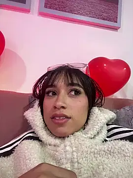 Snapshot of alahia_pink chatting on February 2026 03:04:01 AM alahia pink online show from February 2026 03:04:01 AM