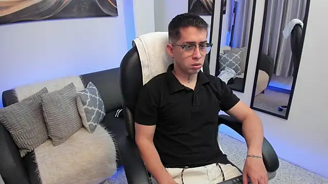 Tommas Jhonson online show from March 2026 02:23:01 AM