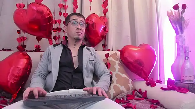 Snapshot of Tommas_Jhonson chatting on February 2026 03:51:02 AM Tommas Jhonson online show from February 2026 03:51:02 AM