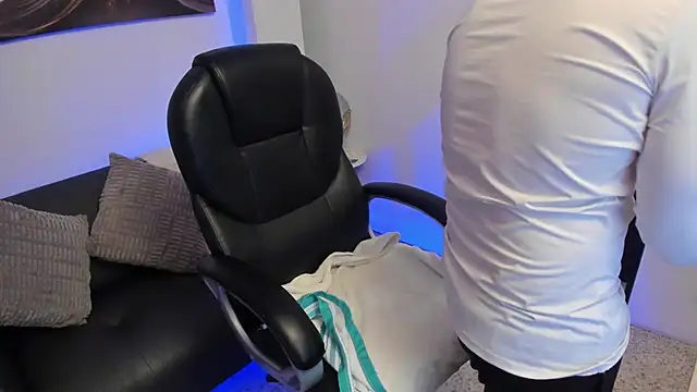 Snapshot of Tommas_Jhonson chatting on February 2026 03:51:01 AM Tommas Jhonson online show from February 2026 03:51:01 AM