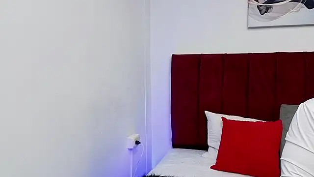 Tommas Jhonson online show from April 2026 03:57:02 AM