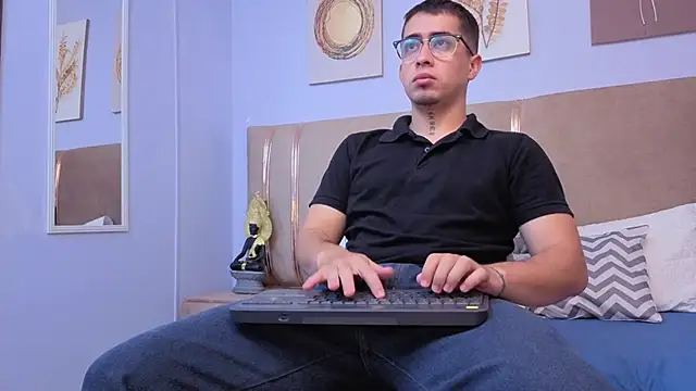 Tommas Jhonson online show from April 2026 11:27:01 AM