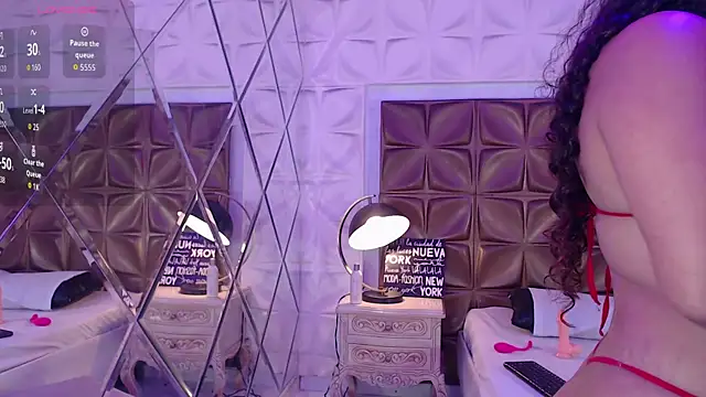 LunaJohns online show from April 2026 12:29:01 PM