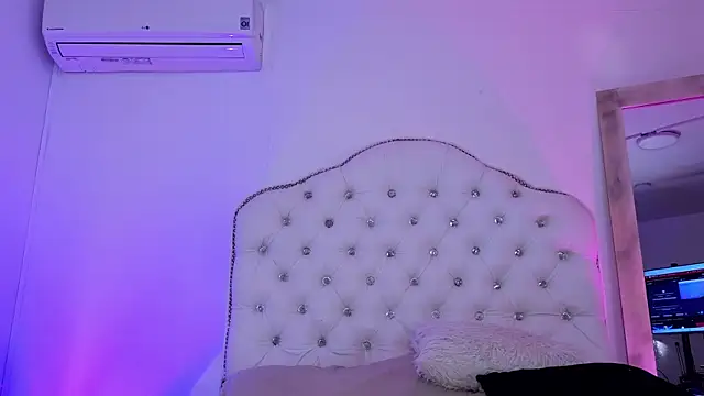 Axarasss  online show from June 2026 09:36:01 PM