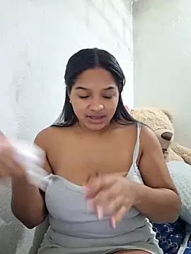 AnnaMil3J online show from February 2026 05:01:02 PM