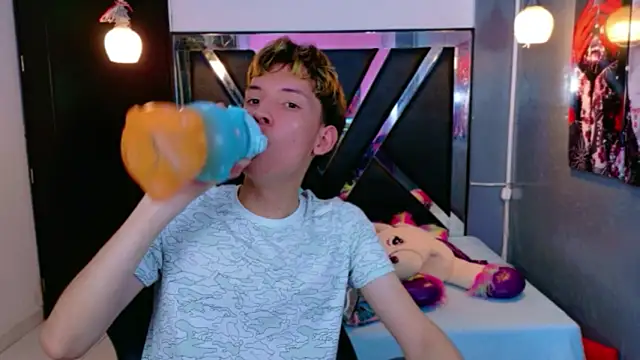 Snapshot of Liam_Green1 chatting on February 2026 07:46:02 PM Liam Green1 online show from February 2026 07:46:02 PM